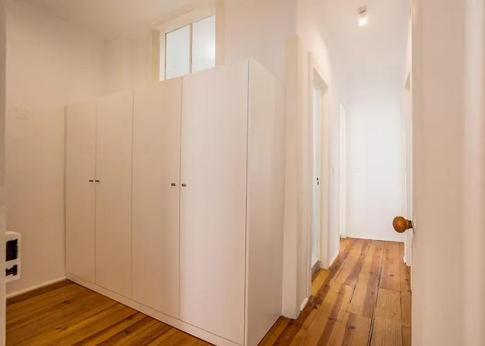 Hip & Renovated T.m. Flat In Bairro Alto *